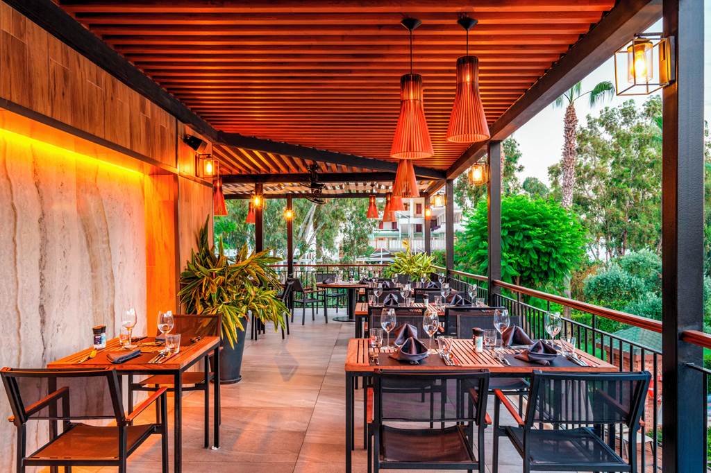 AYT_75817_Arum_Barut_Collection_1123_38.jpg