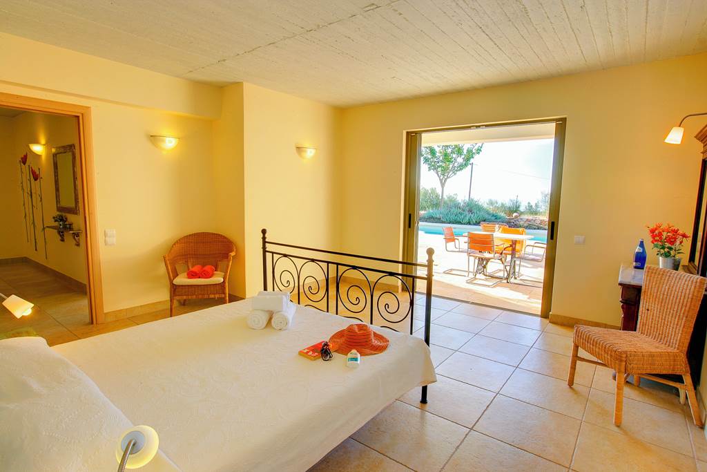 EFL_84476_Villa_Porfyra_1122_02.jpg