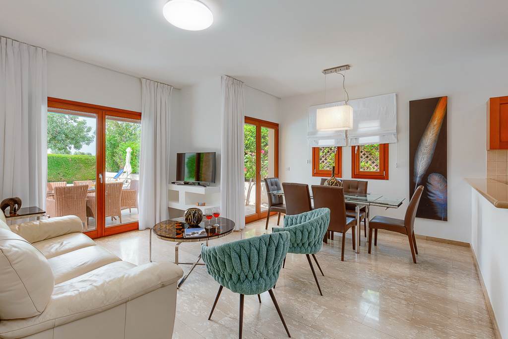 PFO_75576_Aphrodite_Hills_-_Junior_Three_Bedroom_Villa_with_Private_Pool_0523_02.jpg