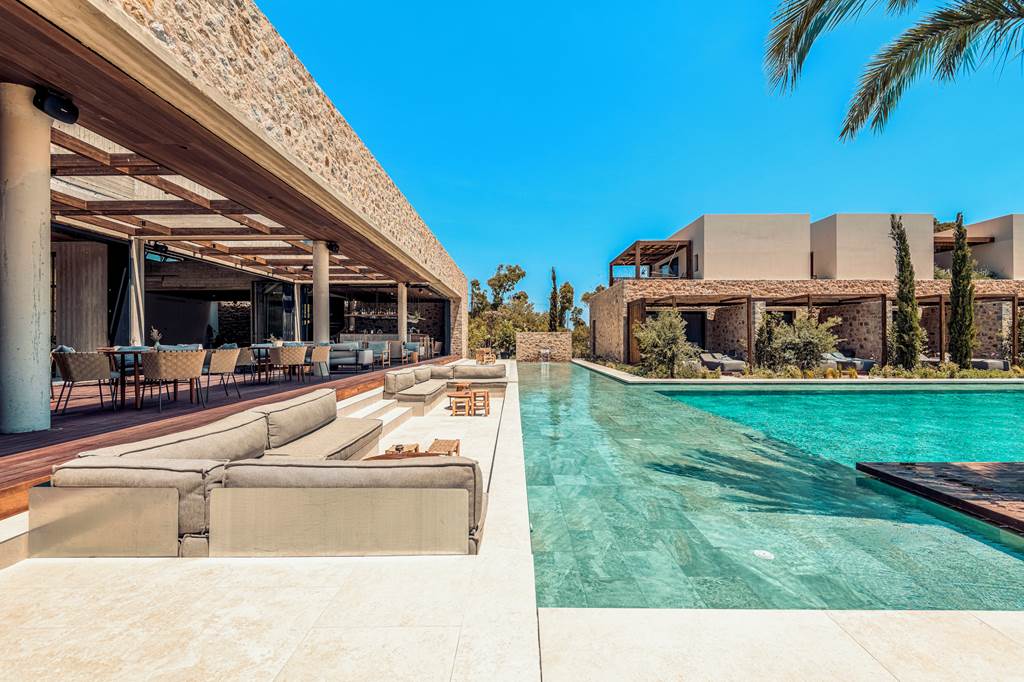 KGS_83909_Theros_All_Suite_Hotell_0824_04.jpg