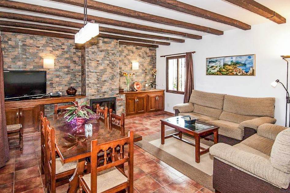 AGP_86756_Villa_Andrea_Nerja_1223_02.jpg