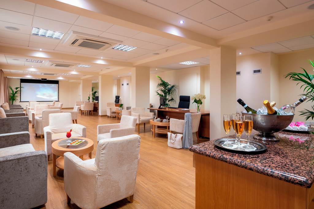 PFO_179_Constantinou_Bros_Athena_Beach_Hotel_0822_11.jpg