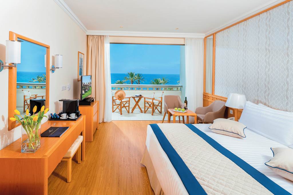 PFO_179_Constantinou_Bros_Athena_Beach_Hotel_0721_01.jpg
