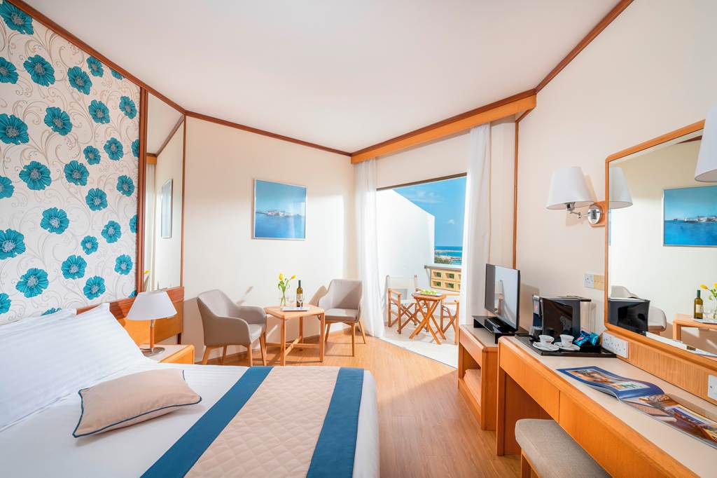 PFO_68704_Constantinou_Bros_Athena_Royal_Beach_Hotel_1221_17.jpg