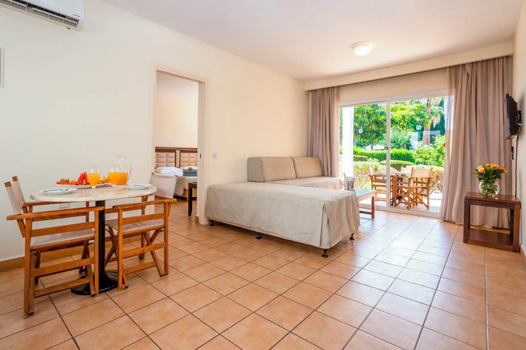 PFO_68785_Avanti_Holiday_Village_0824_03.jpg