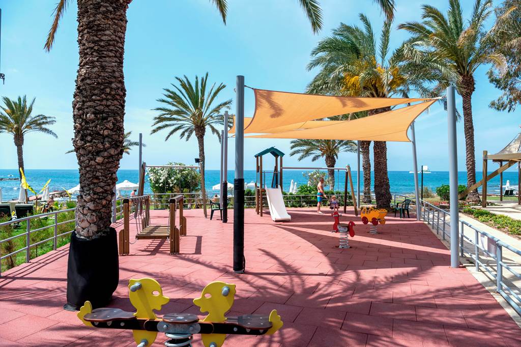 PFO_179_Constantinou_Bros_Athena_Beach_Hotel_0822_02.jpg