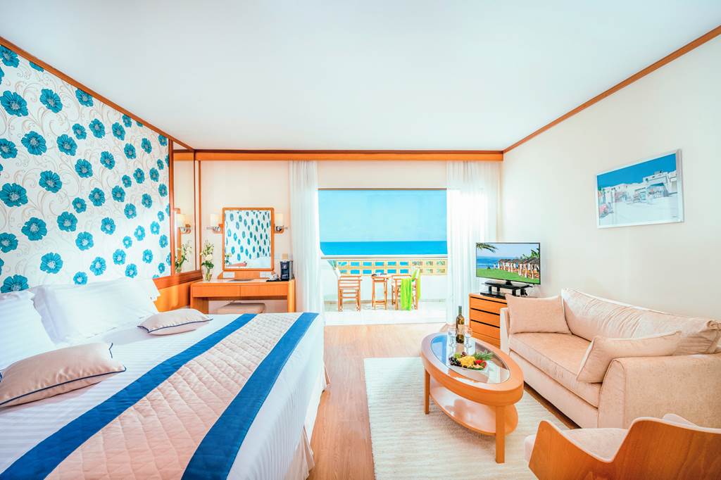 PFO_68704_Constantinou_Bros_Athena_Royal_Beach_Hotel_1221_07.jpg