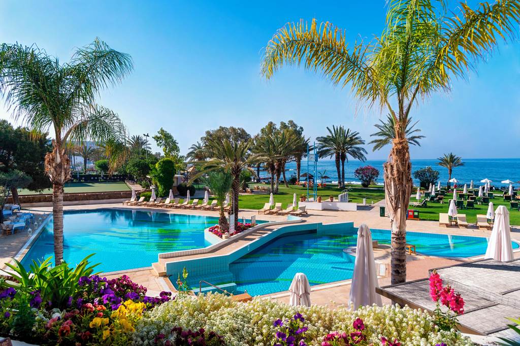 PFO_68704_Constantinou_Bros_Athena_Royal_Beach_Hotel_0822_07.jpg