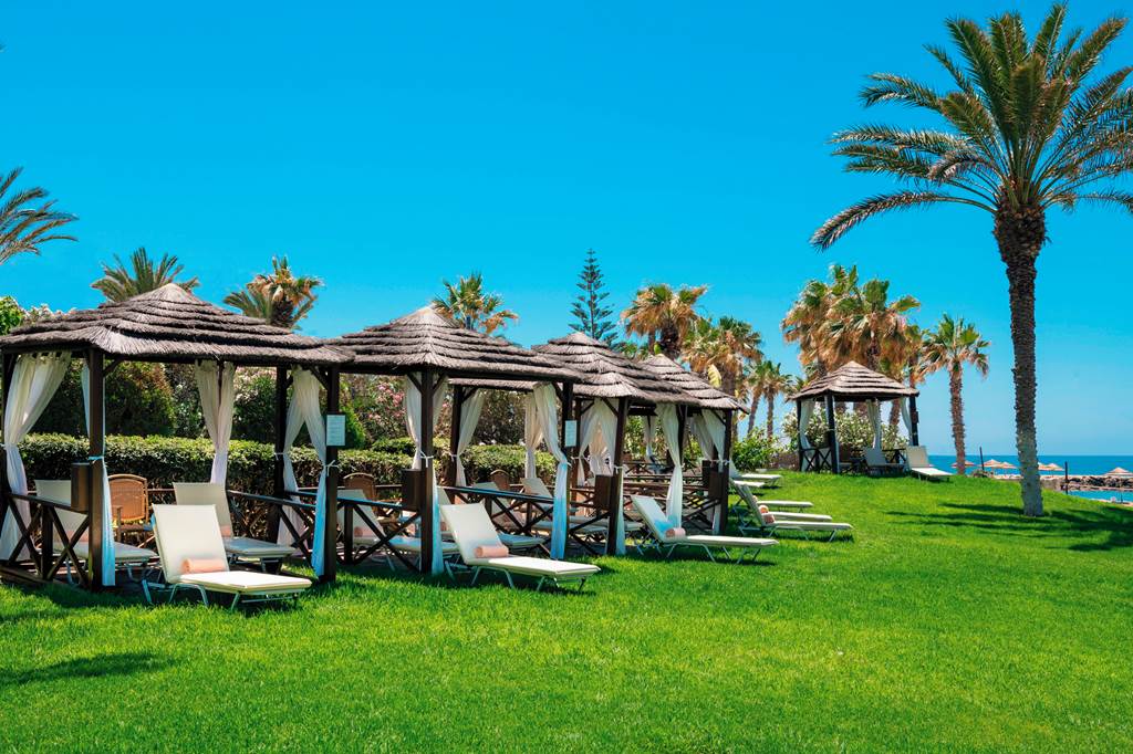 PFO_179_Constantinou_Bros_Athena_Beach_Hotel_0721_07.jpg