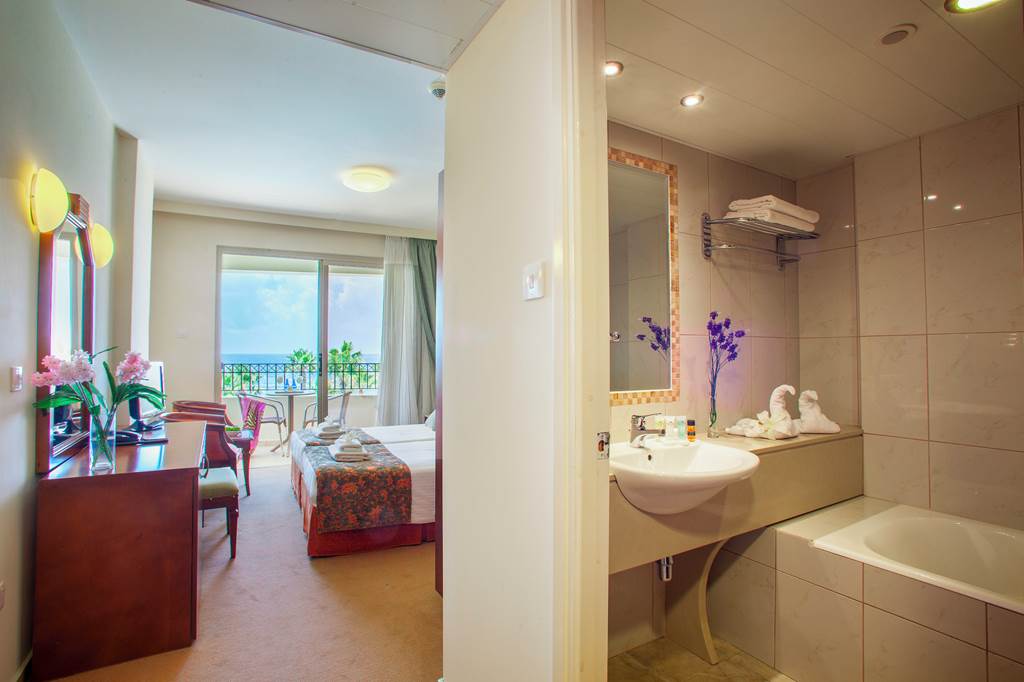 PFO_70454_Aquamare_Beach_Hotel_&_Spa_0424_01.jpg