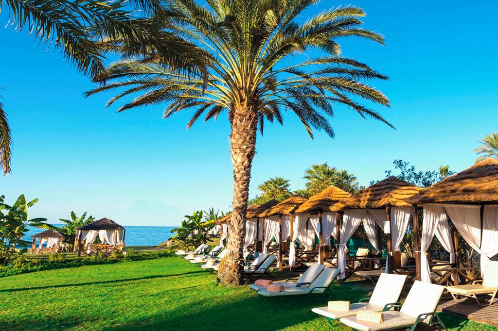 PFO_68704_Constantinou_Bros_Athena_Royal_Beach_Hotel_0119_01.jpg
