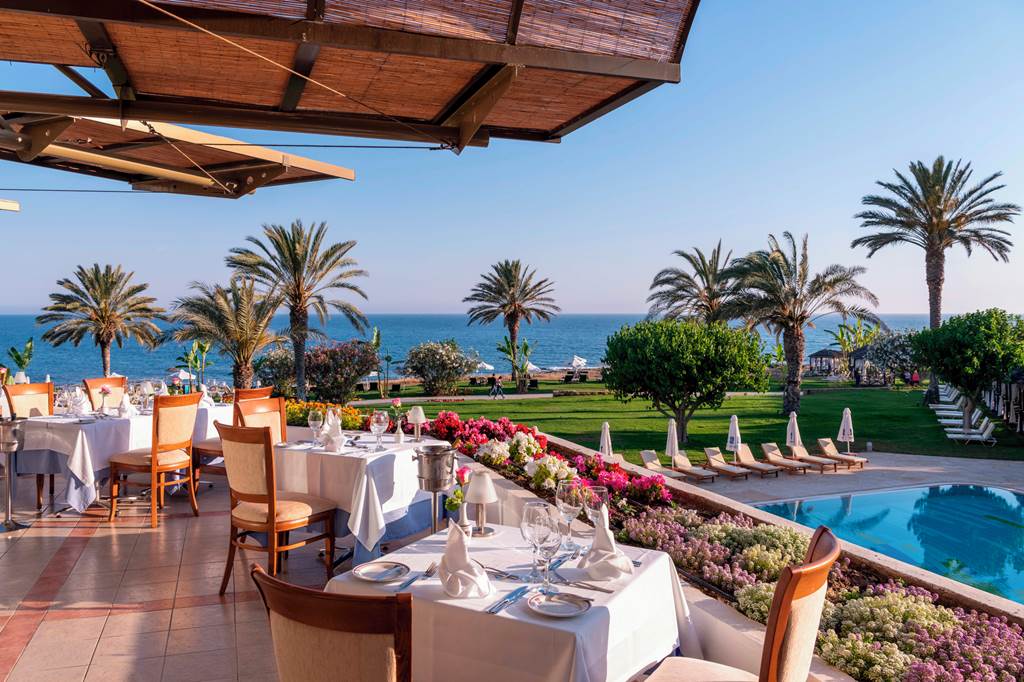 PFO_68704_Constantinou_Bros_Athena_Royal_Beach_Hotel_0822_01.jpg