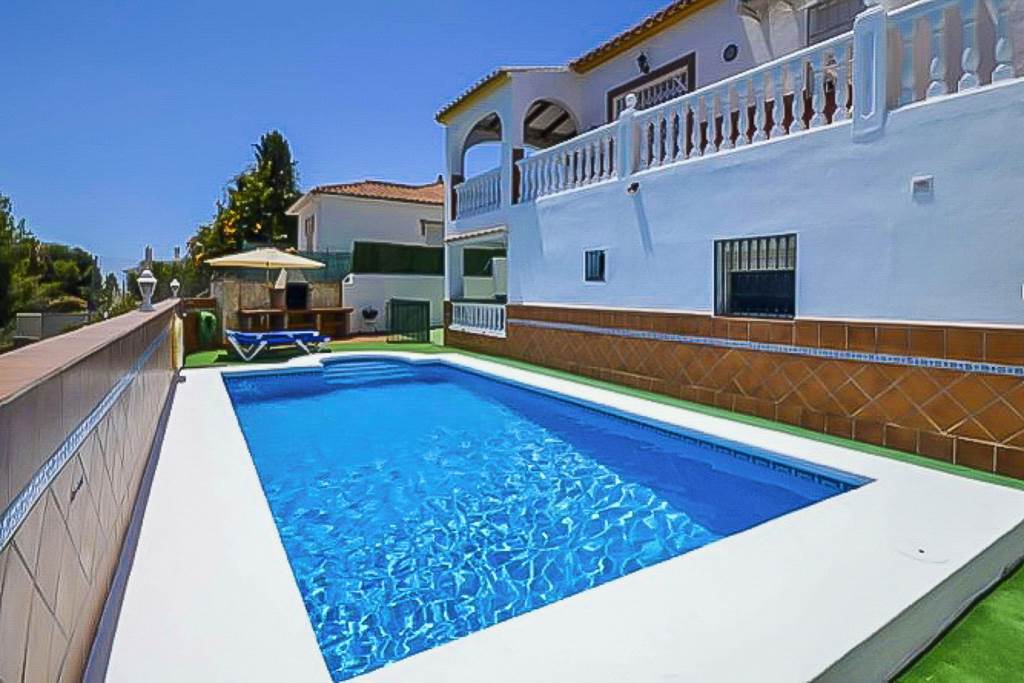 AGP_85954_Villa_Ana_Exotica_0823_01.jpg