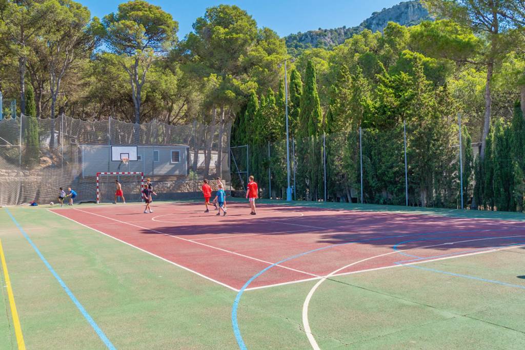 GRO_81595_Camping_Castell_Montgri_1219_03.jpg
