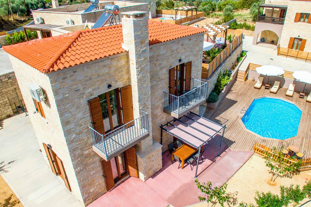 HER_86704_Villa_Erato_Klio_1223_01.jpg