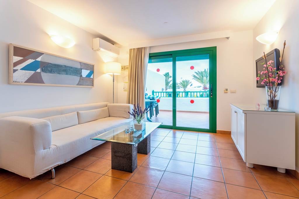 ACE_74715_Velazquez_Bungalows_0120_03.jpg