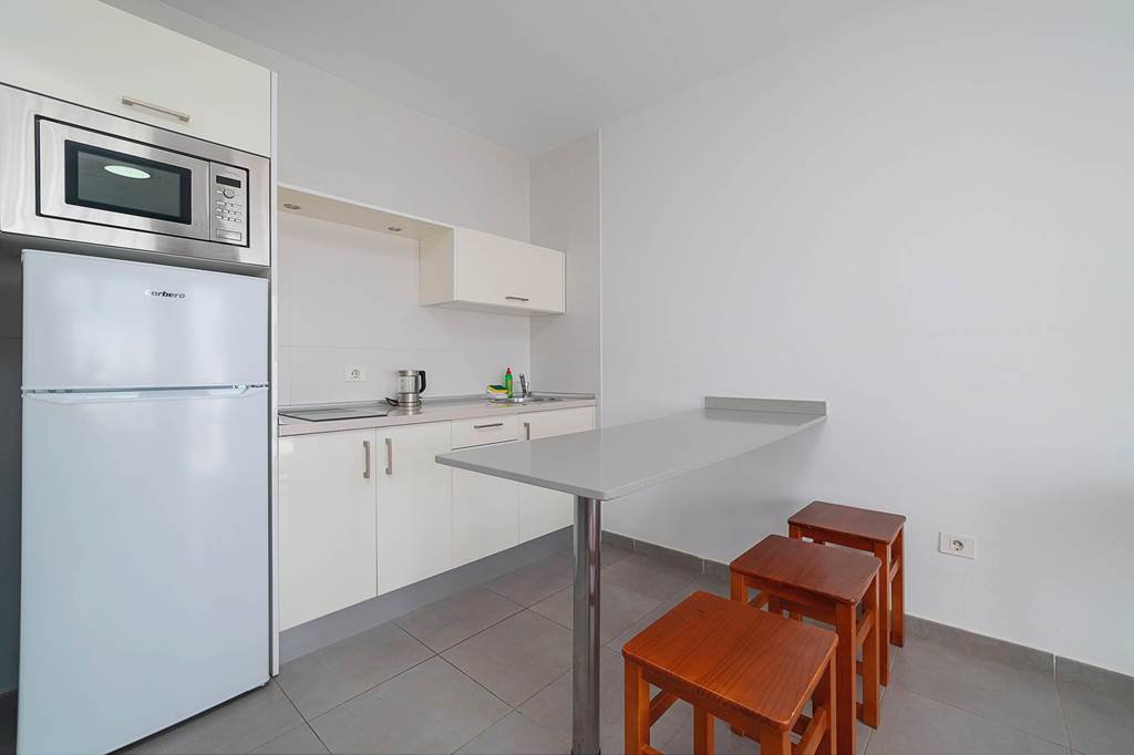 ACE_89196_Elena_Apartments_ACE_0125_02.jpg