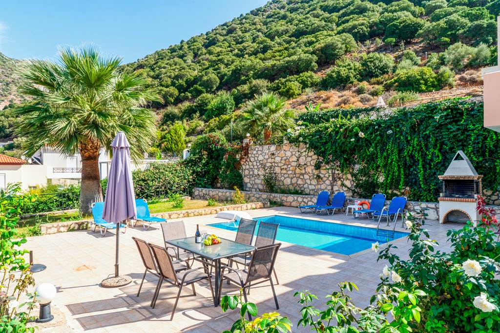 HER_86700_Villa_Kostis_Bali_1223_03.jpg