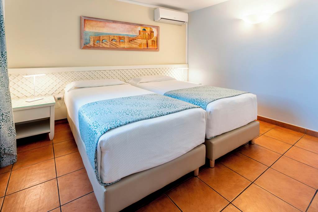 ACE_74715_Velazquez_Bungalows_0120_10.jpg