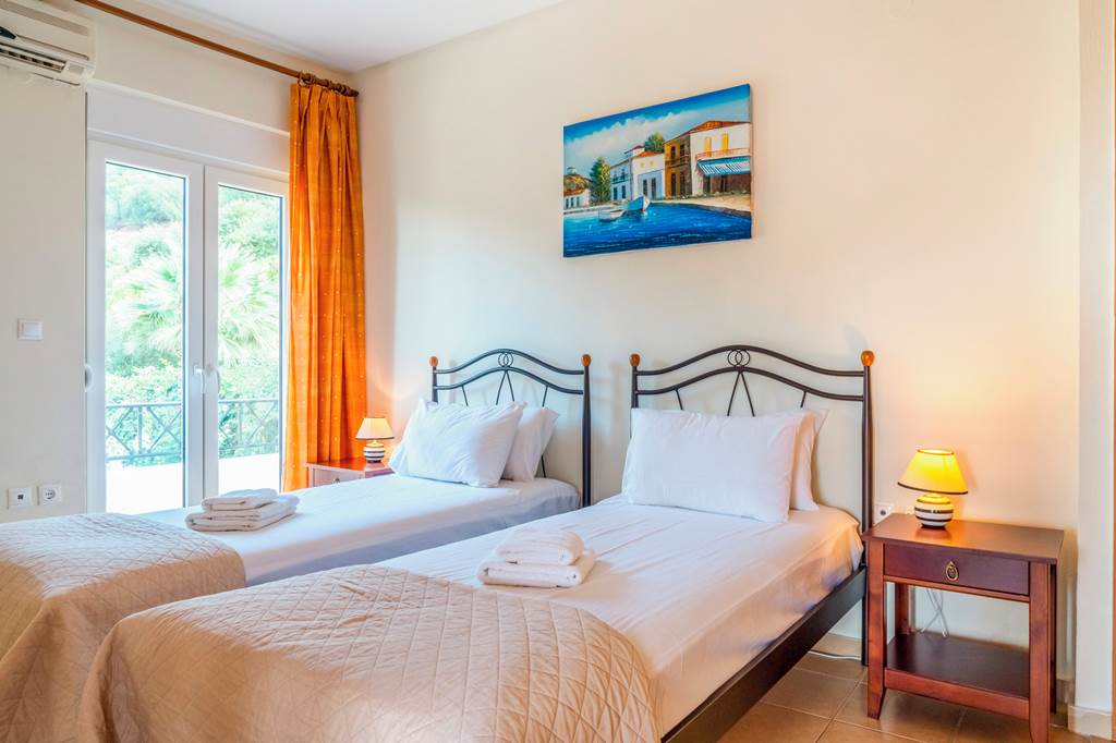 HER_86700_Villa_Kostis_Bali_1223_09.jpg