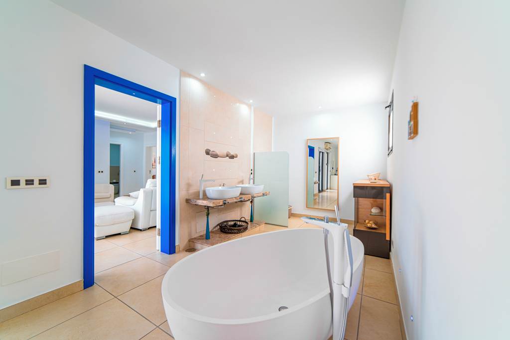 ACE_85948_Villa_Sirmione_0424_08.jpg