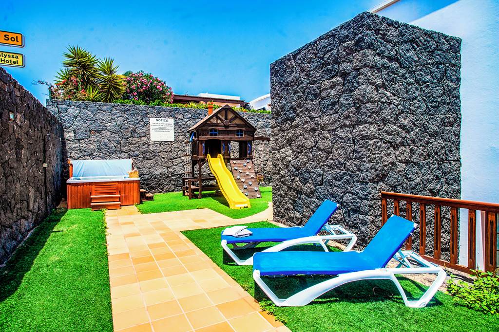 ACE_85417_Villa_Amina_0423_06.jpg