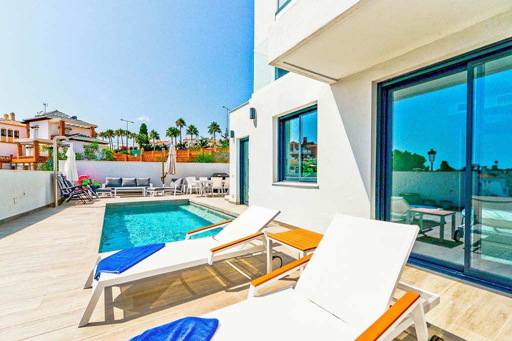 AGP_84700_Villa_Royal_Palm_36_1222_17.jpg