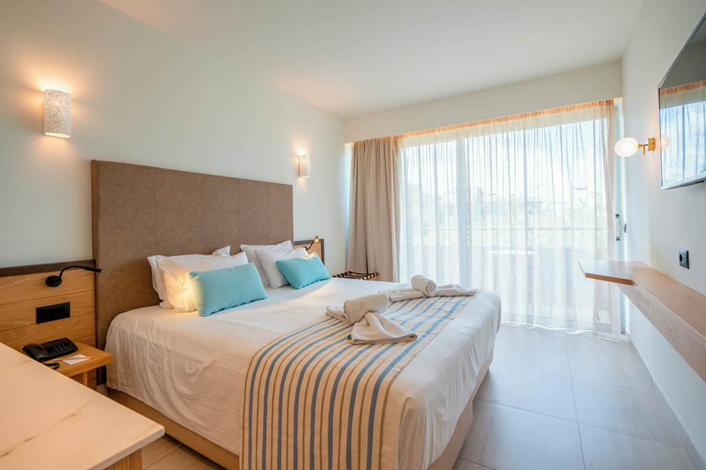 HER_71118_Minos_Hotel_1024_26.jpg