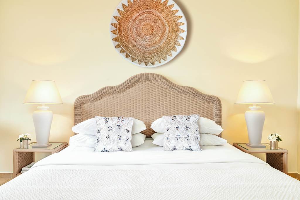 HER_77888_Grecotel_Plaza_Beach_House_0321_08.jpg