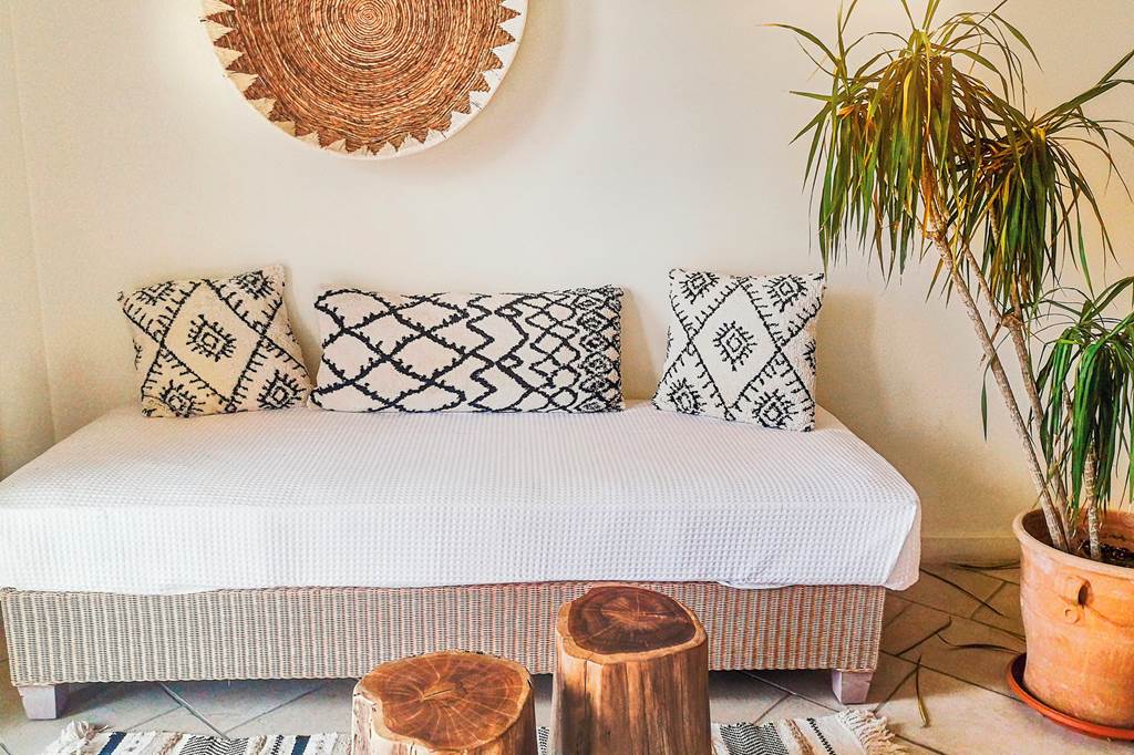 HER_77888_Grecotel_Plaza_Beach_House_0823_01.jpg