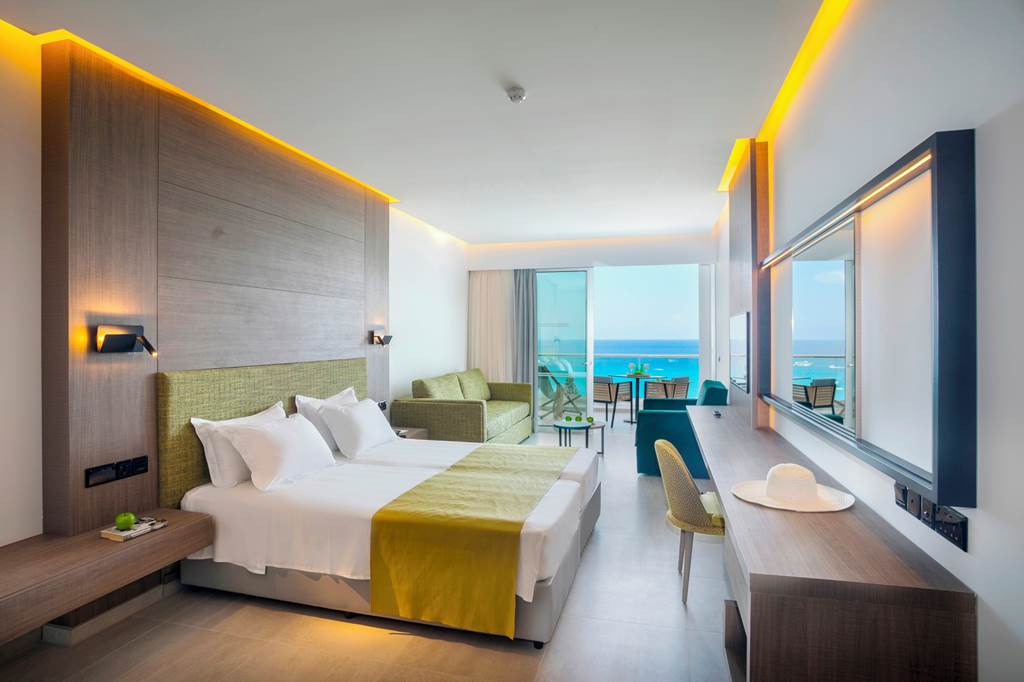 LCA_70563_Cavo_Maris_Beach_Hotel_1223_05.jpg