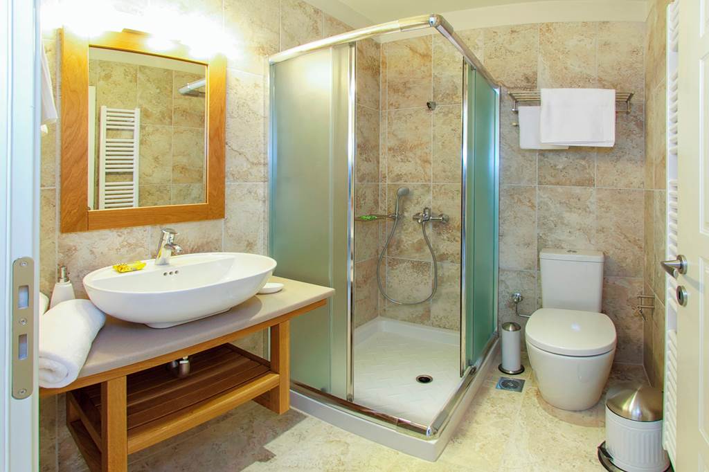 EFL_85541_Villa_Poly_0623_05.jpg