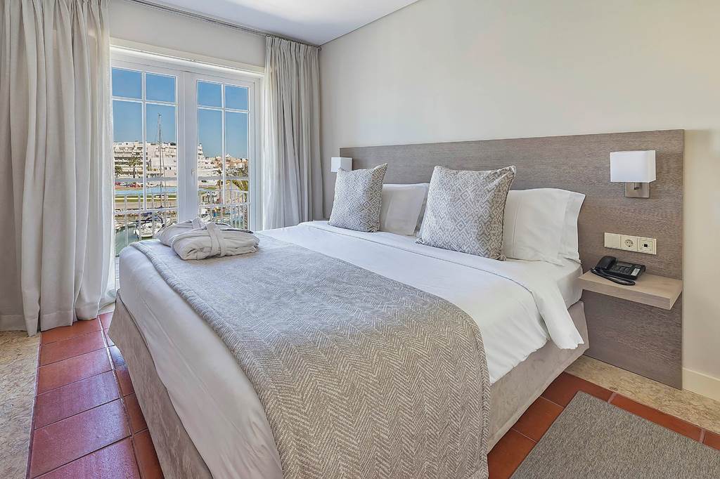 FAO_88819_Domes_Lake_Algarve_Residences_0125_04.jpg