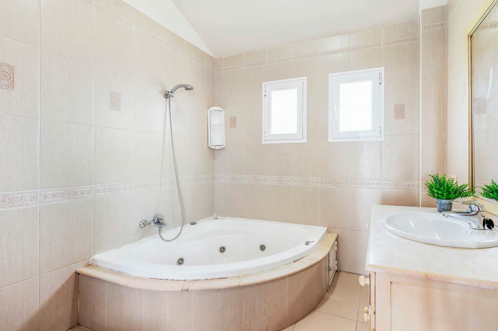 AGP_77720_Villa_Alcauhey_1124_07.jpg