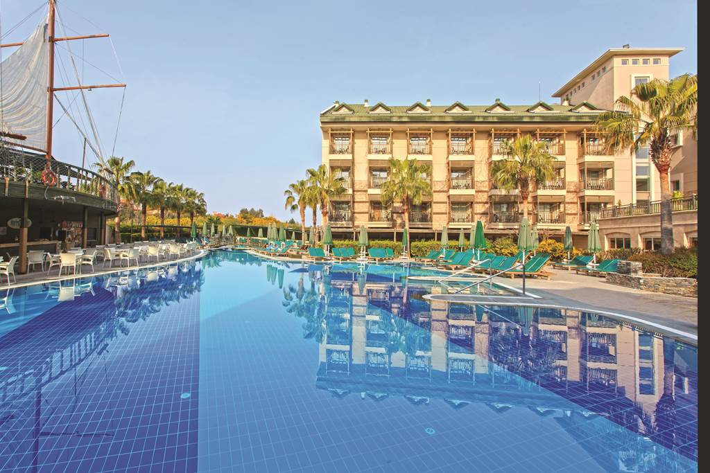 AYT_73116_Can_Garden_Resort_0515_04.jpg