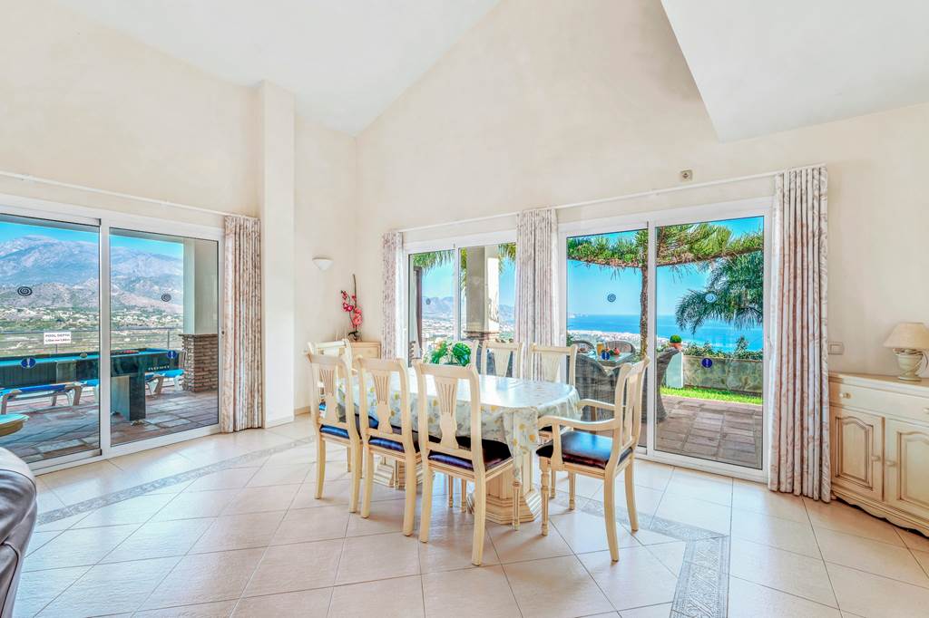 AGP_77720_Villa_Alcauhey_1124_01.jpg