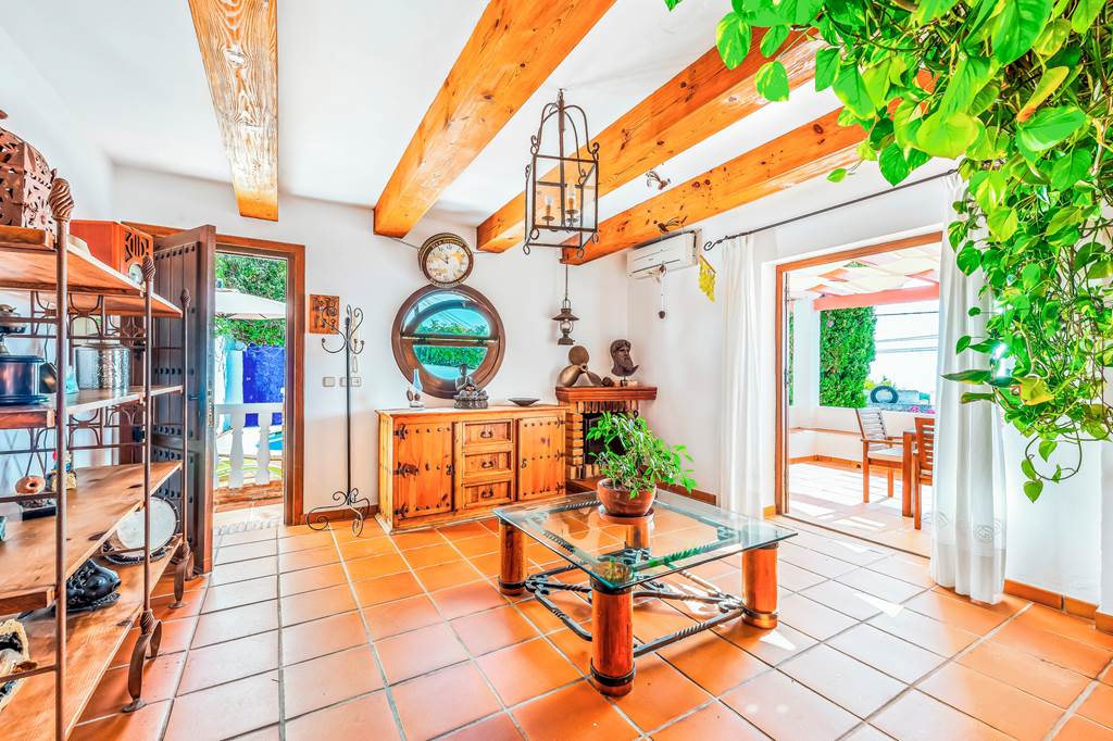 AGP_79811_Villa_Capistrano_0724_18.jpg