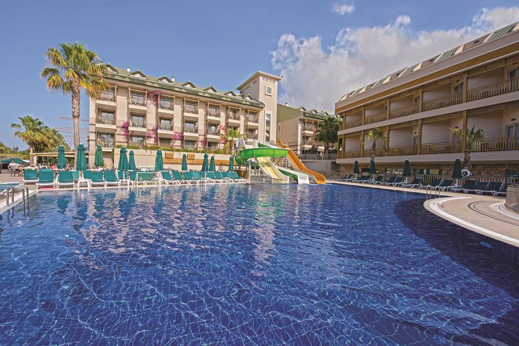 AYT_73116_Can_Garden_Resort_0216_12.jpg