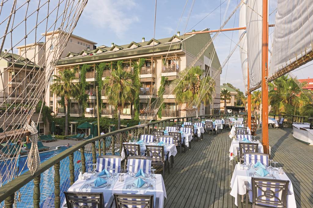 AYT_73116_Can_Garden_Resort_0216_08.jpg