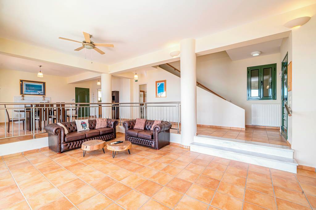 EFL_88585_Villa_Artemis_1224_09.jpg