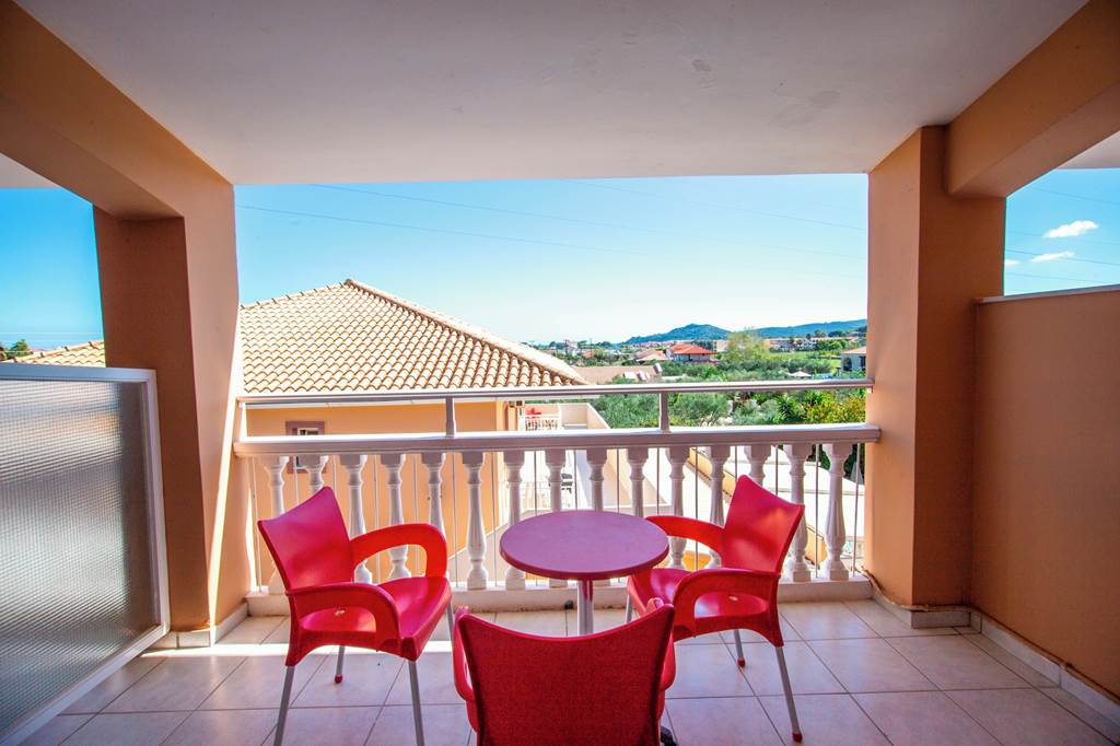ZTH_71638_Maria_Studios_&_Apartments_1124_01.jpg