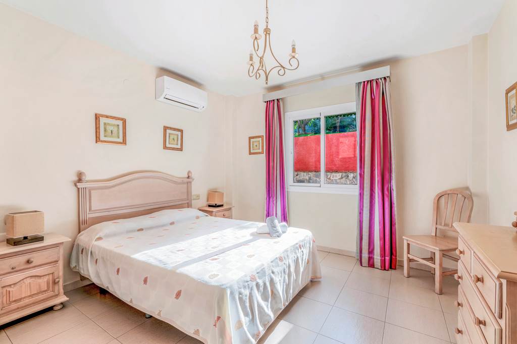 AGP_77720_Villa_Alcauhey_1124_06.jpg
