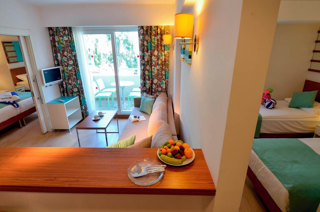 AYT_81431_Side_Resort_Hotel_1021_05.jpg