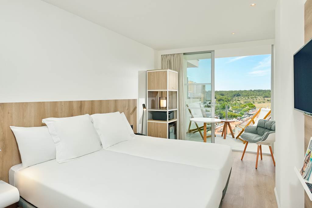 PMI_77816_Hotel_Calvia_Beach_The_Plaza_0718_01.jpg