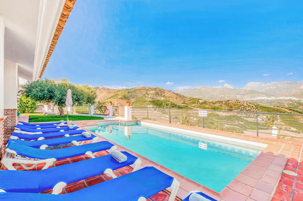 AGP_77720_Villa_Alcauhey_1124_12.jpg