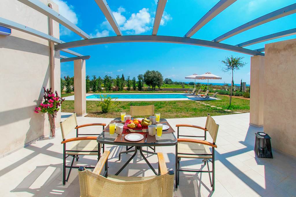 EFL_85541_Villa_Poly_0623_11.jpg