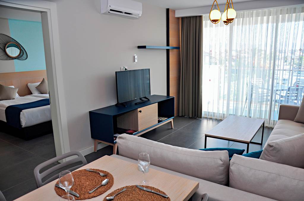 AYT_81431_Side_Resort_Hotel_1021_07.jpg