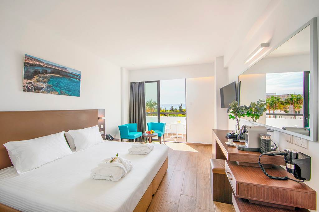 LCA_72721_Christofinia_Hotel_1122_02.jpg