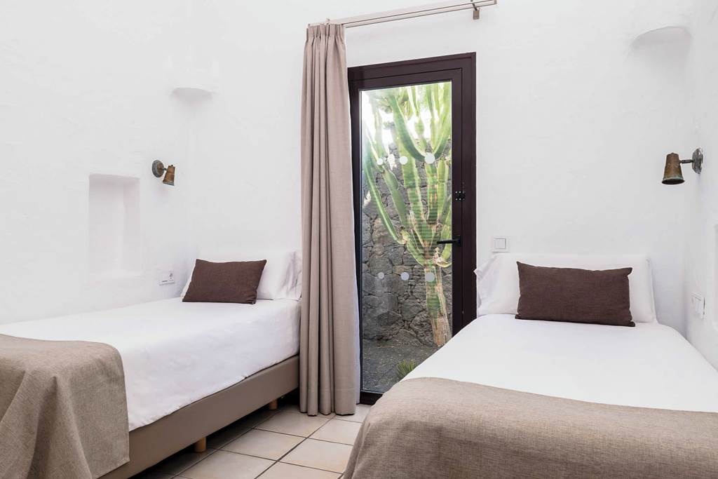 ACE_72097_Boutique_Kamezi_Villas_1123_15.jpg