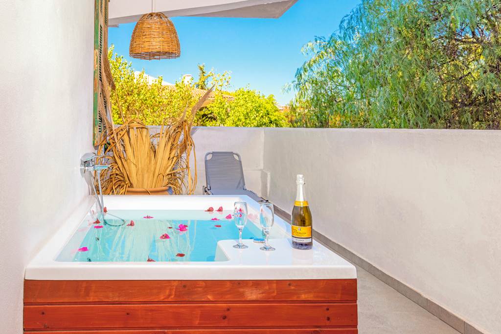 RHO_69625_Nathalie_Hotel_-_Rhodes_1122_01.jpg